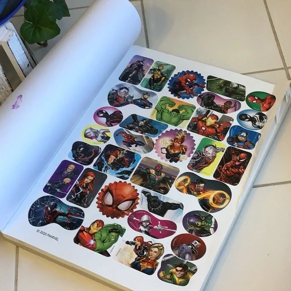 ‘Marvel’ Spiderman 3-D Backpack & Coloring/Activity Book - Picture 8 of 9